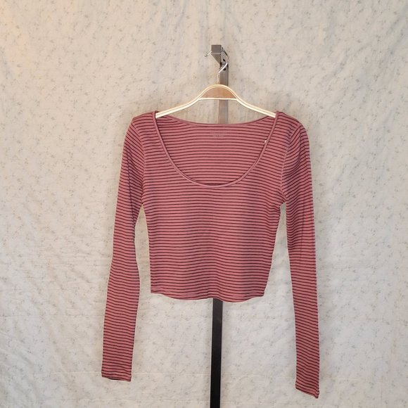 Urban Outfitters Long Sleeve Crop Top, Size M, Mauve Pink and Black Stripe, NWT - Picture 3 of 10